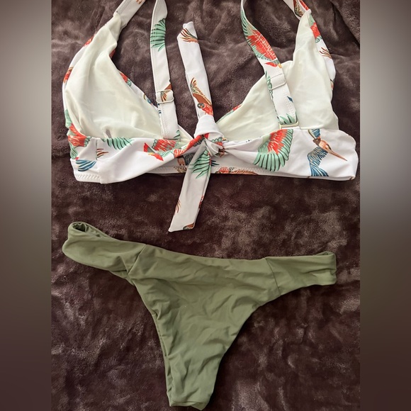 NWOT Bikini.. Size M fit… Ready for Summer SFH - Picture 3 of 4